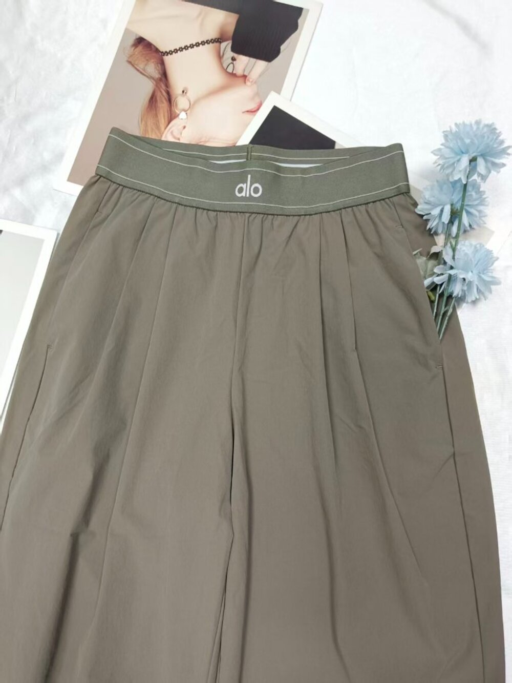 Olive 💚Alo Yoga Suit Up Trouser (Regular)Wide Leg Versatile 😻 - Picture 4 of 7
